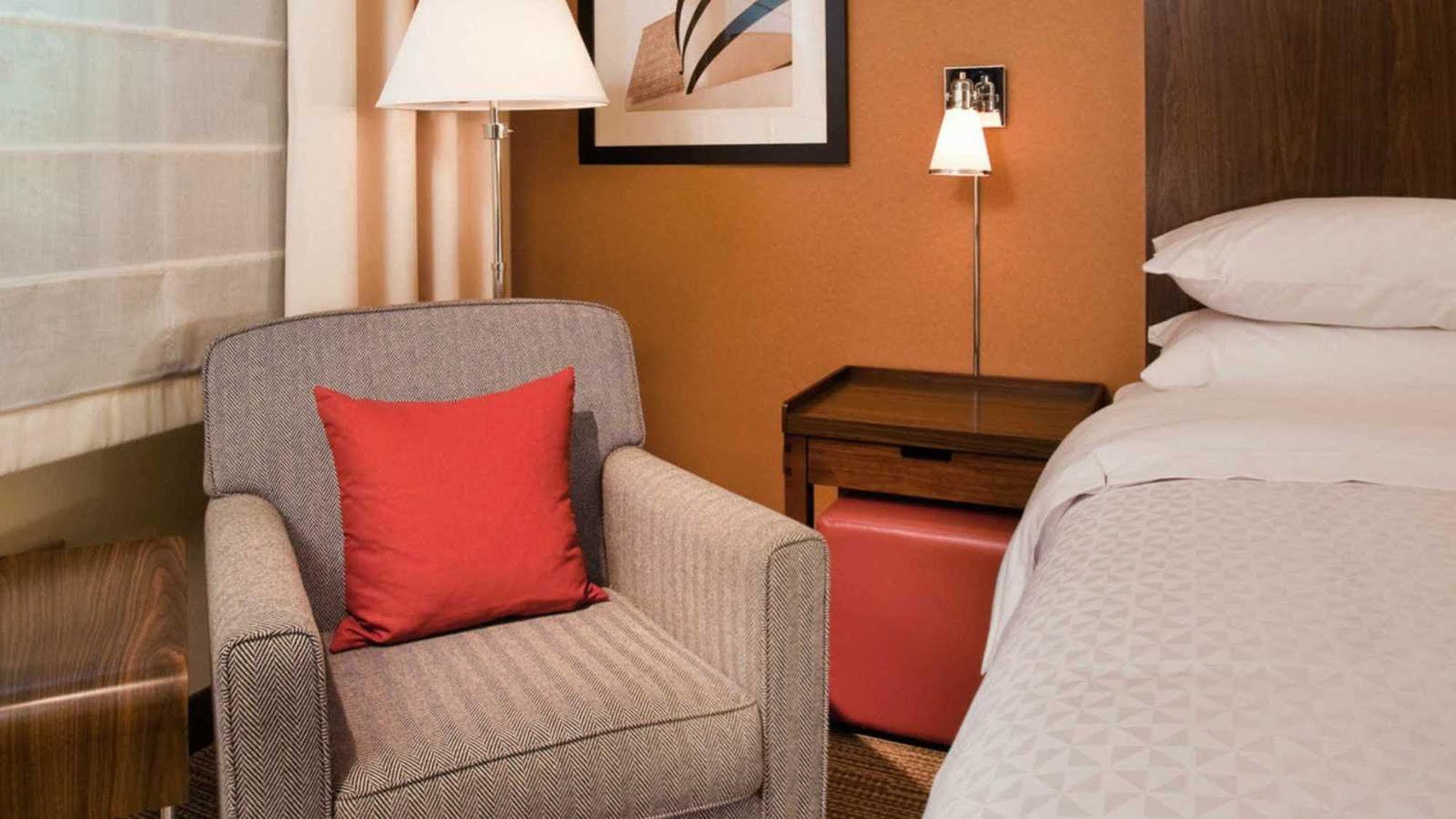 Four Points By Sheraton Cleveland Airport Eksteriør bilde